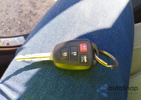 2016 Toyota Corolla Le Plus из США, поврежденный, VIN 5YFBPRHE4GP495909